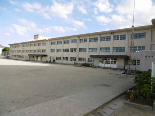 松阪市立第二小学校（967m）