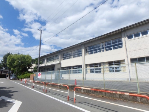 松阪市立第一小学校（238m）