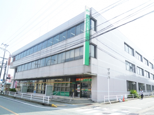 松阪郵便局（294m）