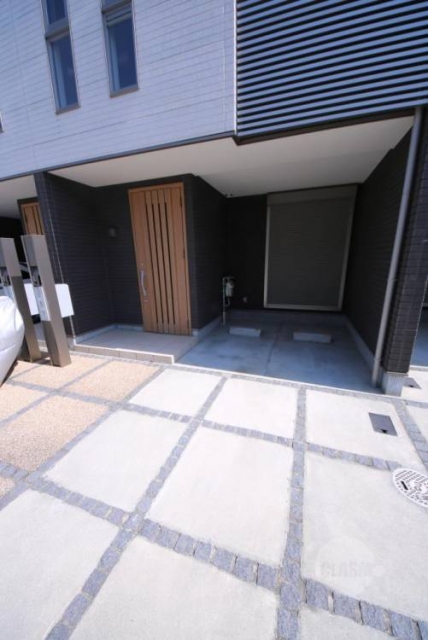 神戸 グリーン 垂水 テラス 一戸建感覚のメゾネットテラスです。ワンちゃんネコちゃんＯＫ。