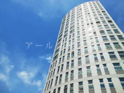 港区赤坂に立地する高級賃貸タワーマンションのレジディアタワー乃木坂です。